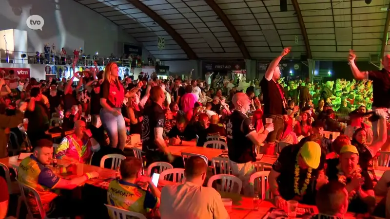 Drie dagen feest en darts op topniveau in Oktoberhallen: "Liever Wieze dan Antwerpen"