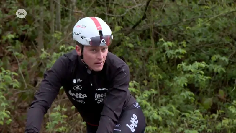 Jenno Berckmoes ondanks val aan de start van De Ronde Van Vlaanderen: "vreesde even, maar ik ga in vorm zijn zondag"