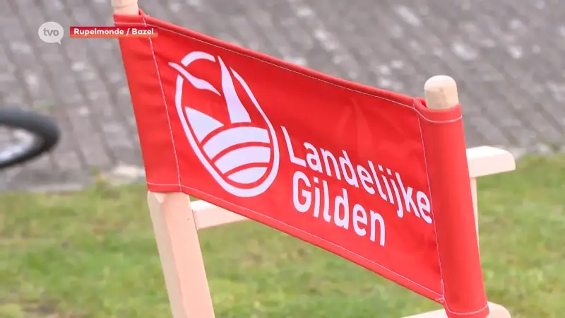 Hoofdafbeelding voor artikel In Rupelmonde duikt een stoel…