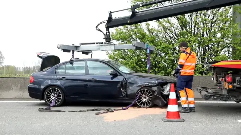 Vier personen gewond na aanrijding op E34 in Sint-Gillis-Waas