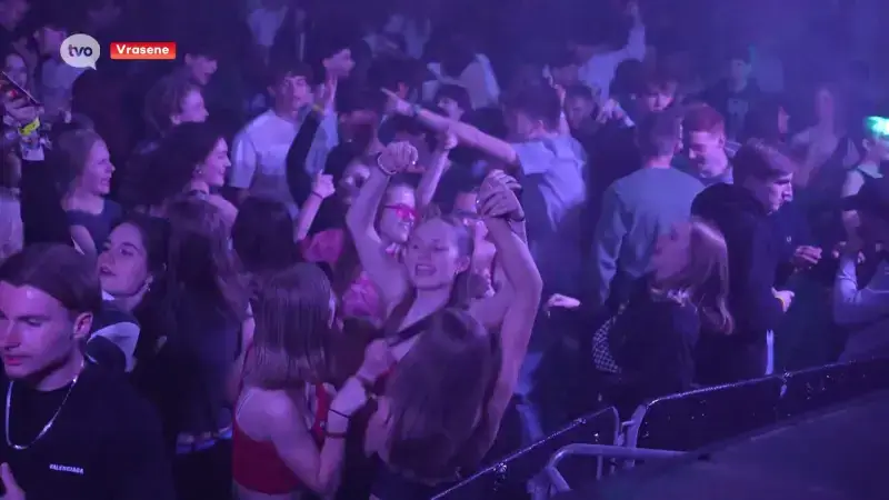 Steeds minder échte tentfuiven omdat jeugd bespaart, KSA Vrasene gaat er toch vol voor: "Het is overleven, maar Coconuts Party blijft traditie"