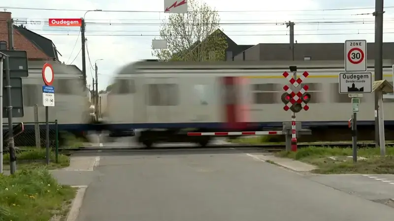 Raad voor Vergunningsbetwistingen vernietigt onteigeningen in Oudegem: "De spoorwegovergang zal nog steeds sluiten"