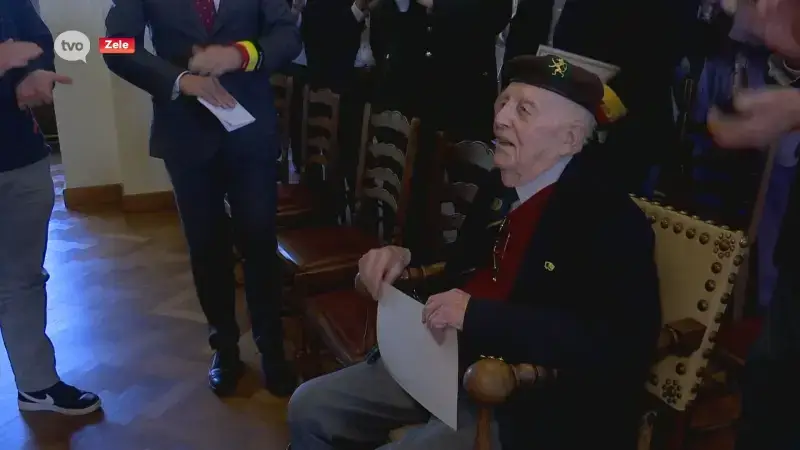 Hubert Roels, 100-jarige oud-strijder uit Zele, gehuldigd: “Vermijd oorlog, ze maken er een spelletje van”