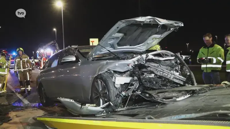 Hoofdafbeelding voor artikel Bestuurder zwaargewond nadat…