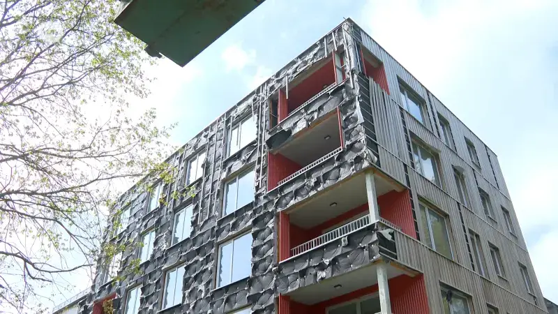 Nieuwe sociale woningen in Somergempark Aalst staan leeg door aanslepend bouwconflict