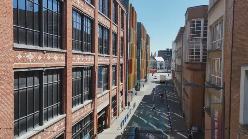 Nieuwe campus van Priester Daens Scholengroep DvM HTB in Manchestergebouw