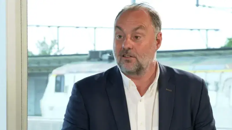 Hoofdafbeelding voor artikel Voetbalanalist Bart Van den…