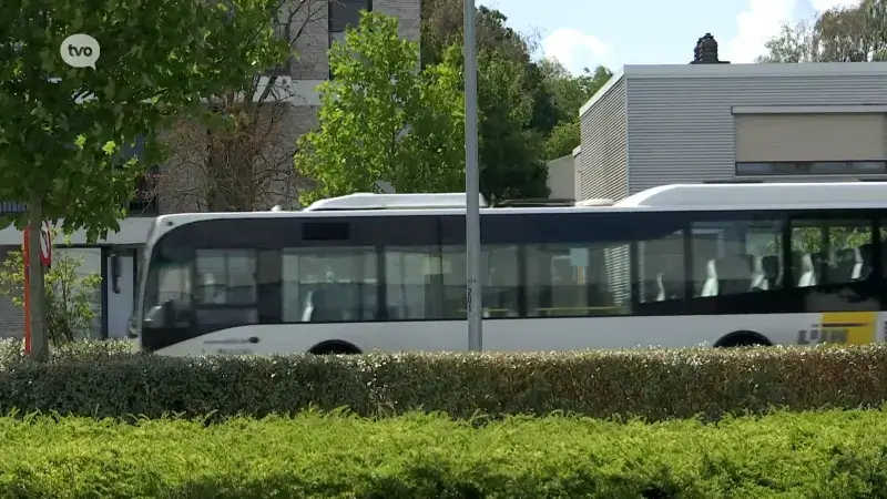 De Lijn haalt bussen met technisch defect uit de vloot, zo'n 25 bussen minder op lijnen in onze regio