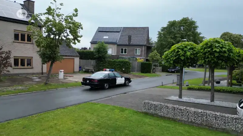 Een Amerikaanse politiewagen die rondrijdt in Oost-Vlaanderen