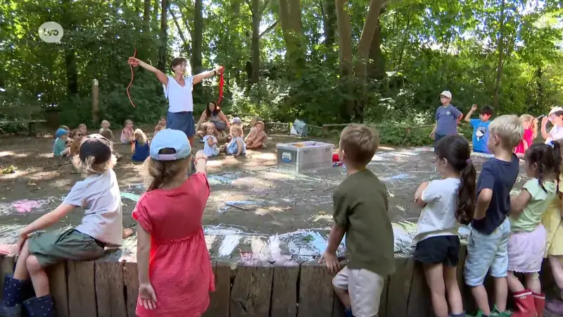 Hittegolf: Scholen nemen extra maatregelen, natuurschool zoekt verkoeling in eigen bos