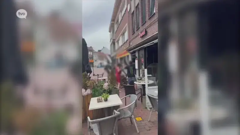 Hoofdafbeelding voor artikel Agressieve klant gooit deur…