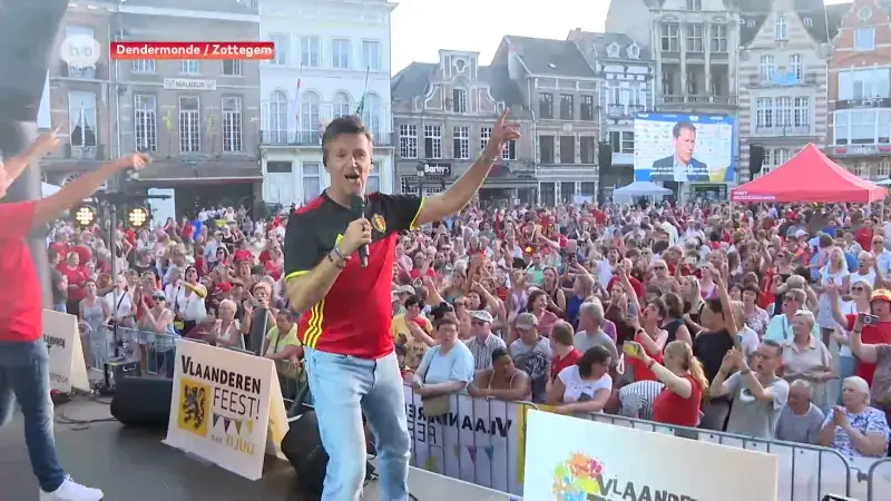 Festivalgangers in Zottegem laten muziek even links liggen voor voetbal op groot scherm, Romeo's warmen Dendermondse Grote Markt op