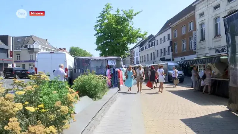 Warme verhuis voor dinsdagmarkt Ninove: kramers terug op vaste plaats na wegenwerken