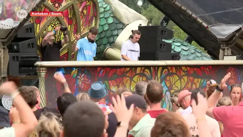 DJ Neall uit Kerksken draait set op Tomorrowland: "En dat op mijn 18de verjaardag"