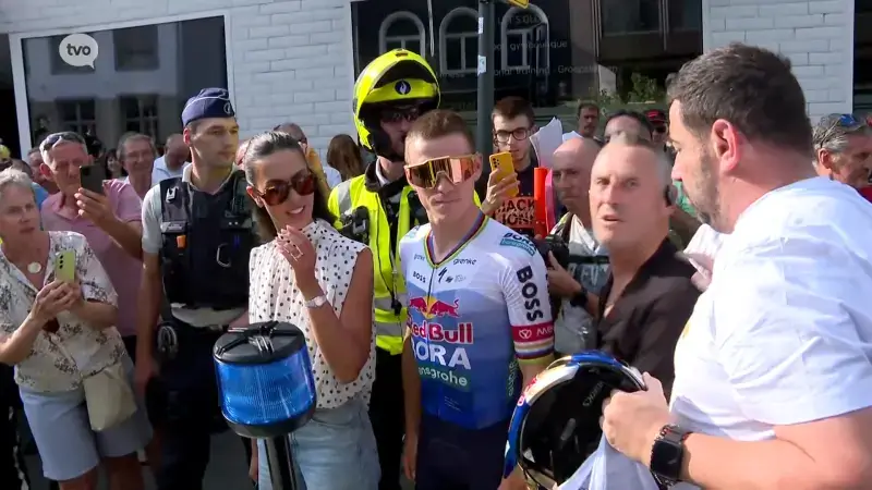Hoofdafbeelding voor artikel Remco Evenepoel is in Aalst:…