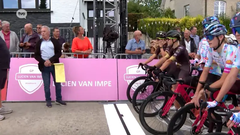 Hoofdafbeelding voor artikel Lucien Van Impe zwaait zijn…