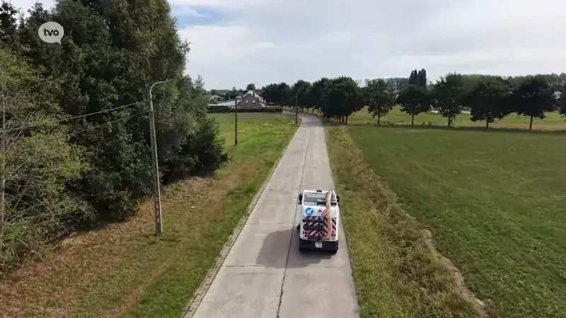 Bladeren vallen te snel maar nieuwe veegwagen veegt schoon in Buggenhout