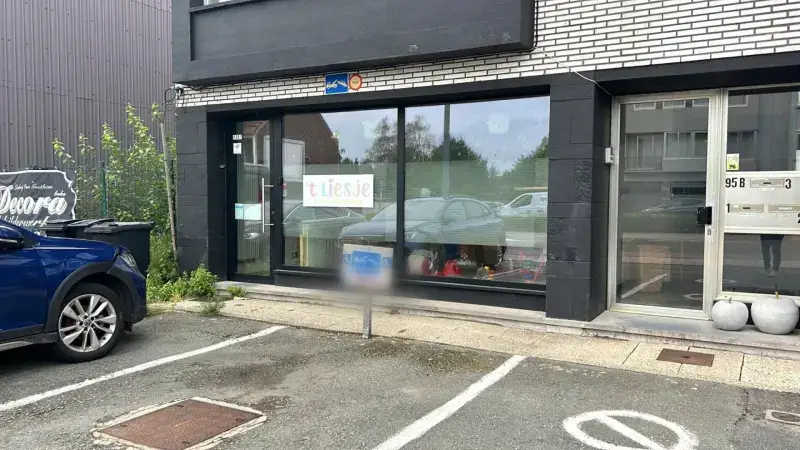 Hoofdafbeelding voor artikel Agentschap Opgroeien schorst…