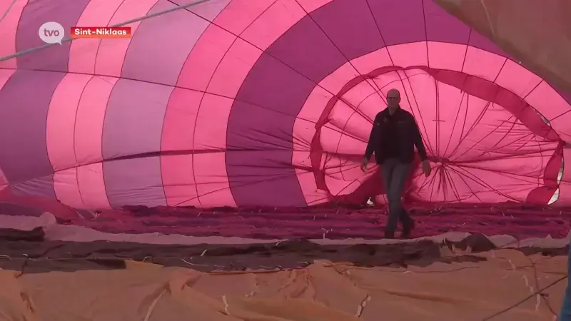 Wij voeren mee met deze special shape ballon van Philippe: "Boven de huizen valt alles stil"