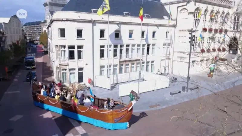 Hoofdafbeelding voor artikel Koppel uit Sint-Niklaas stapt…