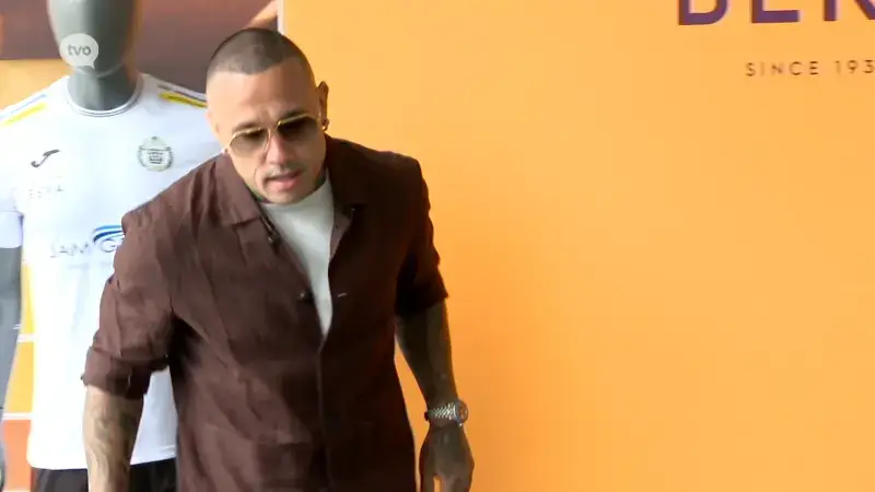 Hoofdafbeelding voor artikel Radja Nainggolan riskeert…
