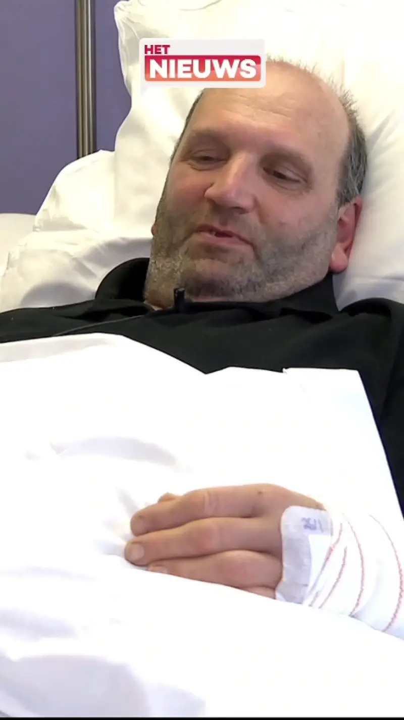 Terreinverzorger Wim van KFC Vrasene herstelt van bijtincident met Stafford: "Ze hebben de hond met cornervlaggen van mij moeten afslaan"